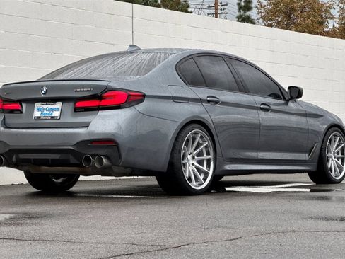Used 2022 BMW M550i xDrive w/ Executive Package image 7