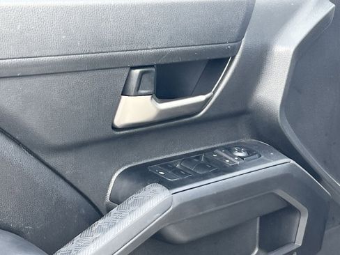 Used 2025 Toyota Tacoma TRD Off-Road image 13