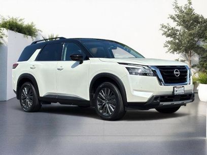 Certified 2024 Nissan Pathfinder SL w/ SL Premium Package