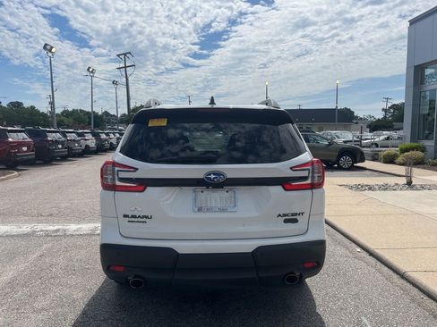 Used 2023 Subaru Ascent Onyx Edition AWD/4WD image 5