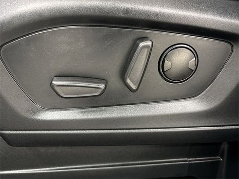 Certified 2023 Ford Explorer XLT w/ Equipment Group 202A image 4