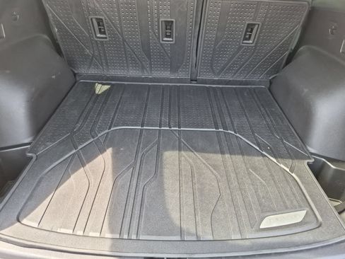 Used 2020 Chevrolet Blazer LT FWD image 33