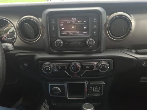 Used 2021 Jeep Gladiator Sport w/ Trailer Tow Package AWD/4WD image 23