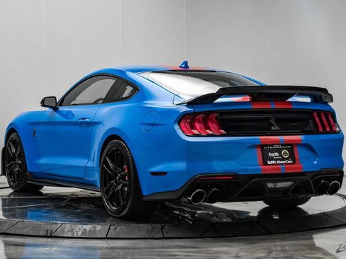 Used 2022 Ford Mustang Shelby GT500 w/ Technology Package RWD image 11