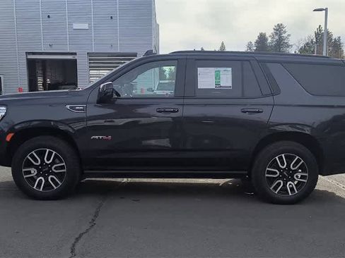 Used 2023 GMC Yukon AT4 image 5
