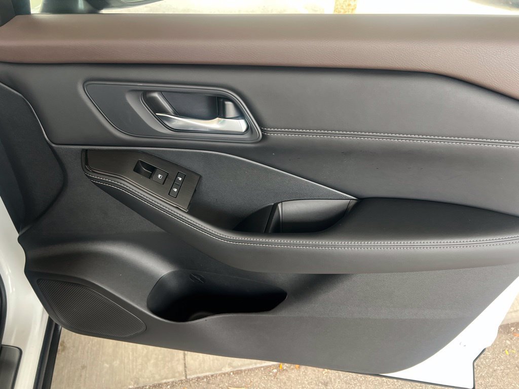 Certified 2023 Nissan Rogue SV w/ SV Premium B Package AWD/4WD image 25