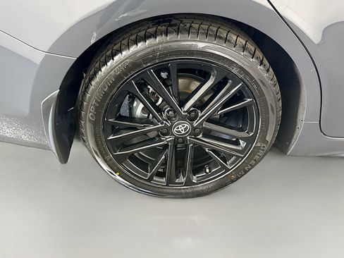 Used 2025 Toyota Camry SE image 33