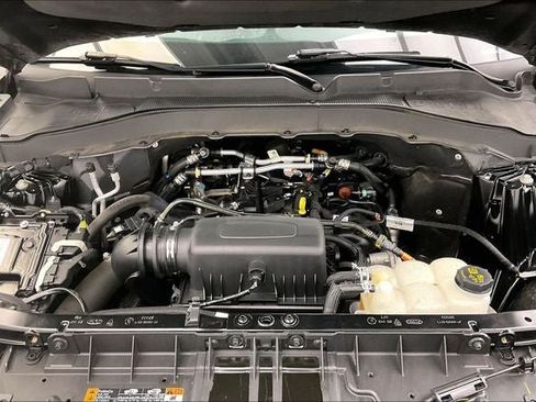 Used 2022 Ford Explorer XLT w/ Equipment Group 202A AWD/4WD image 28