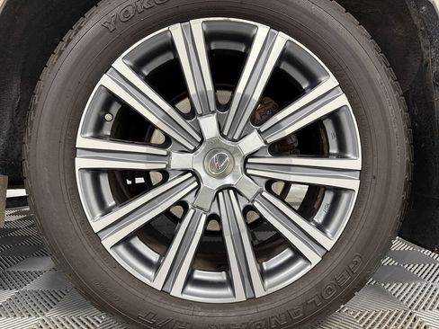 Used 2016 Lexus LX 570 4WD w/ Luxury Package image 43