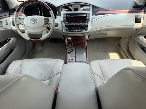 Used 2011 Toyota Avalon Limited FWD image 17