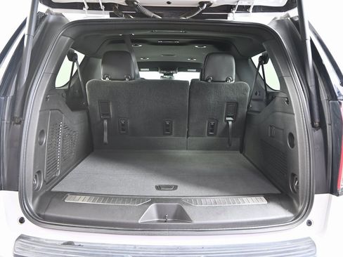Used 2023 Chevrolet Suburban RST image 17