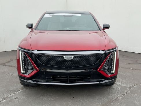 Certified 2024 Cadillac Lyriq Sport w/ Nappa Leather Package image 5