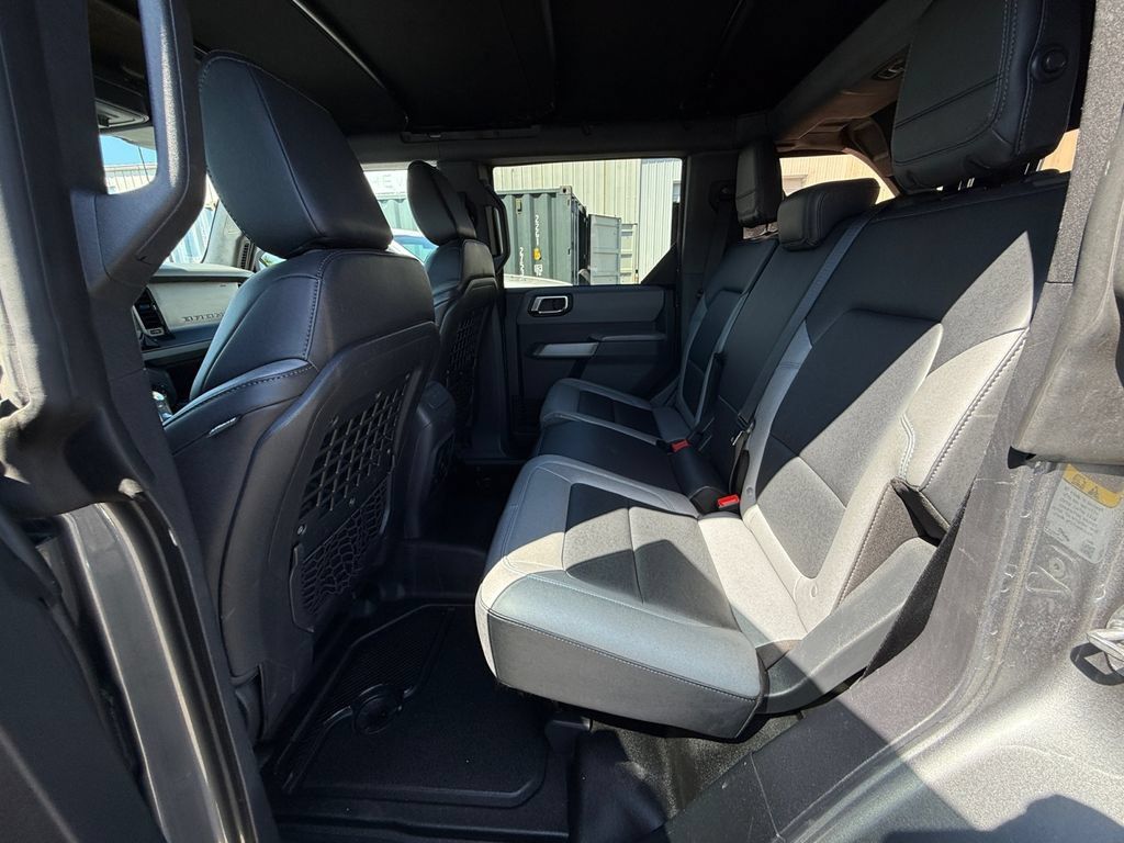 Used 2022 Ford Bronco Black Diamond w/ Sasquatch Package AWD/4WD image 24