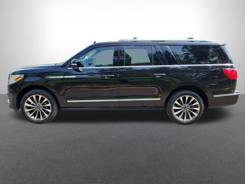Used 2020 Lincoln Navigator L Reserve w/ Luxury Package AWD/4WD image 2