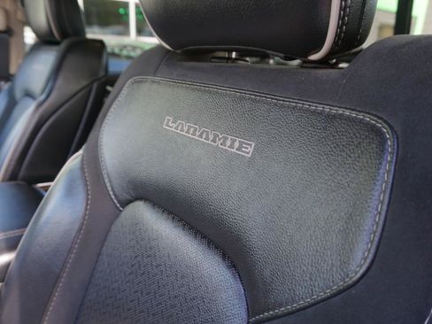Used 2019 RAM 1500 Laramie AWD/4WD image 21