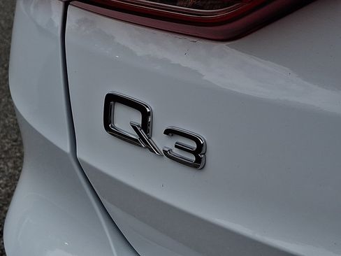 Used 2025 Audi Q3 2.0T Premium AWD/4WD image 30