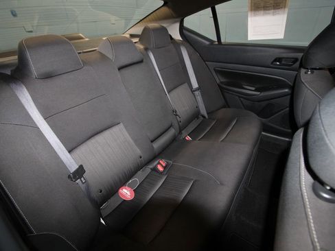 Used 2025 Nissan Altima 2.5 SV image 20