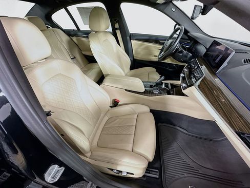 Used 2021 BMW 530i xDrive w/ Convenience Package AWD/4WD image 37