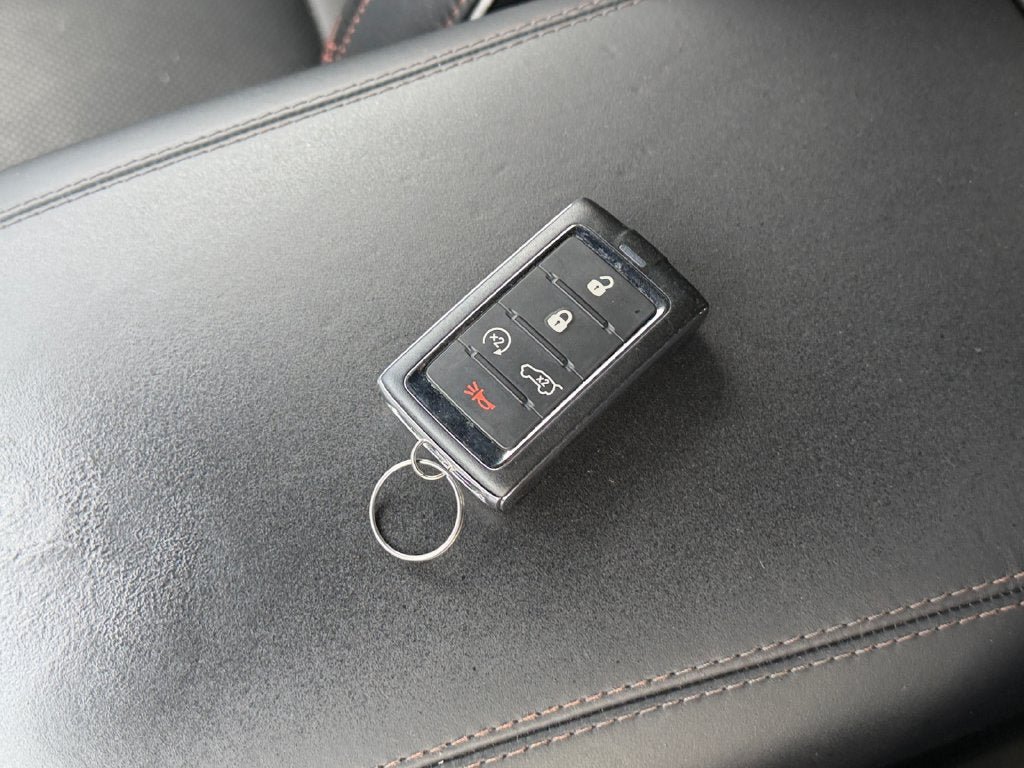 Used 2023 Jeep Grand Cherokee L Summit AWD/4WD image 36