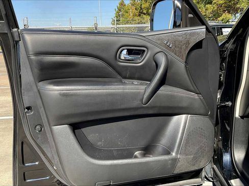 Used 2022 INFINITI QX80 Luxe w/ Cargo Package image 19