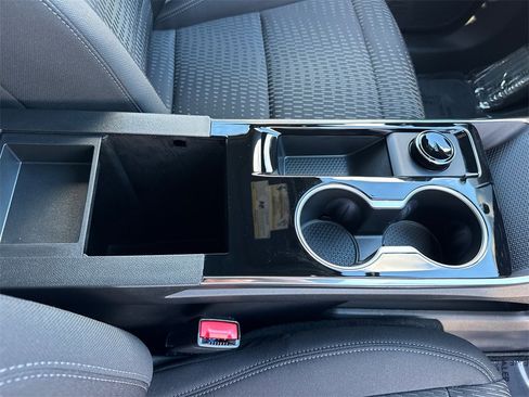 Used 2026 Chevrolet Equinox LT image 16