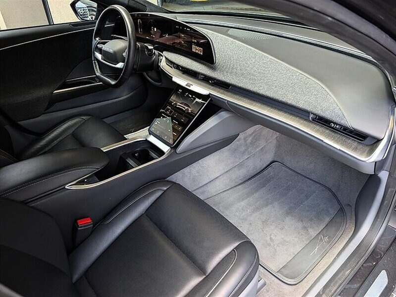 Used 2023 Lucid Air Pure RWD image 4