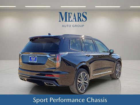 Used 2024 Cadillac XT6 Sport w/ Platinum Package image 6
