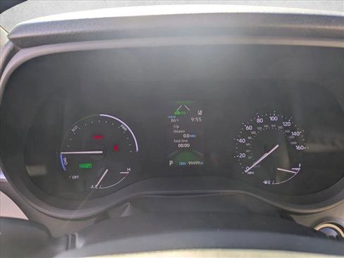 Used 2021 Toyota Sienna XLE image 10