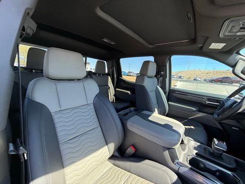 New 2026 Chevrolet Silverado 1500 ZR2 image 16