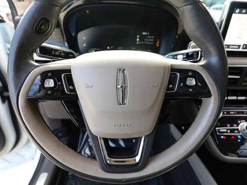 Used 2020 Lincoln Corsair Reserve w/ Equipment Group 202A AWD/4WD image 15