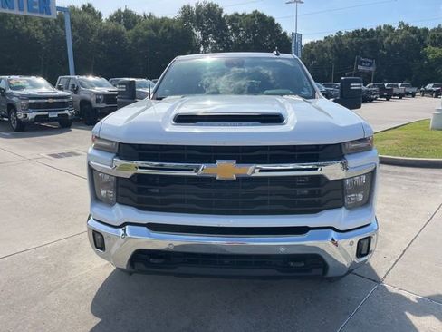 Used 2025 Chevrolet Silverado 2500 LT w/ Safety Package AWD/4WD image 11