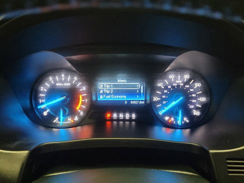 Used 2018 Ford Explorer XLT image 23