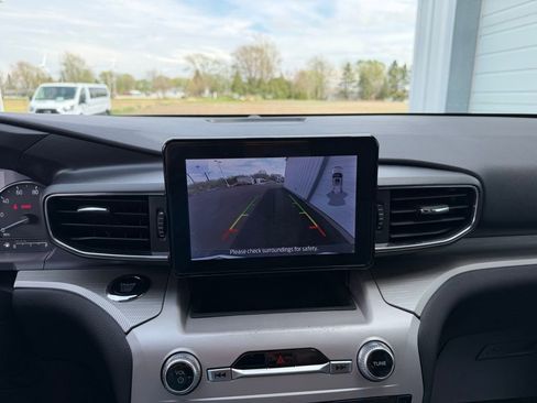 Used 2023 Ford Explorer XLT w/ Equipment Group 202A image 14