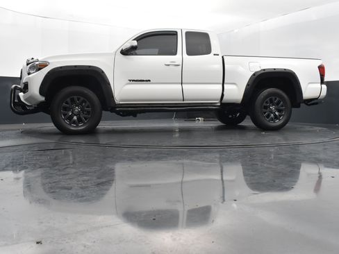 Used 2023 Toyota Tacoma SR5 image 36