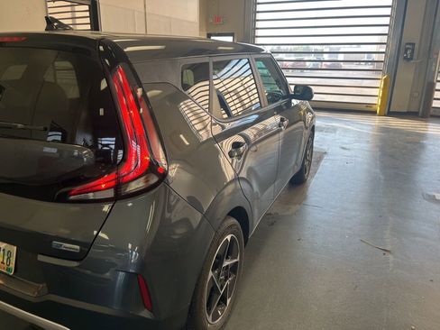 Used 2023 Kia Soul EX image 7