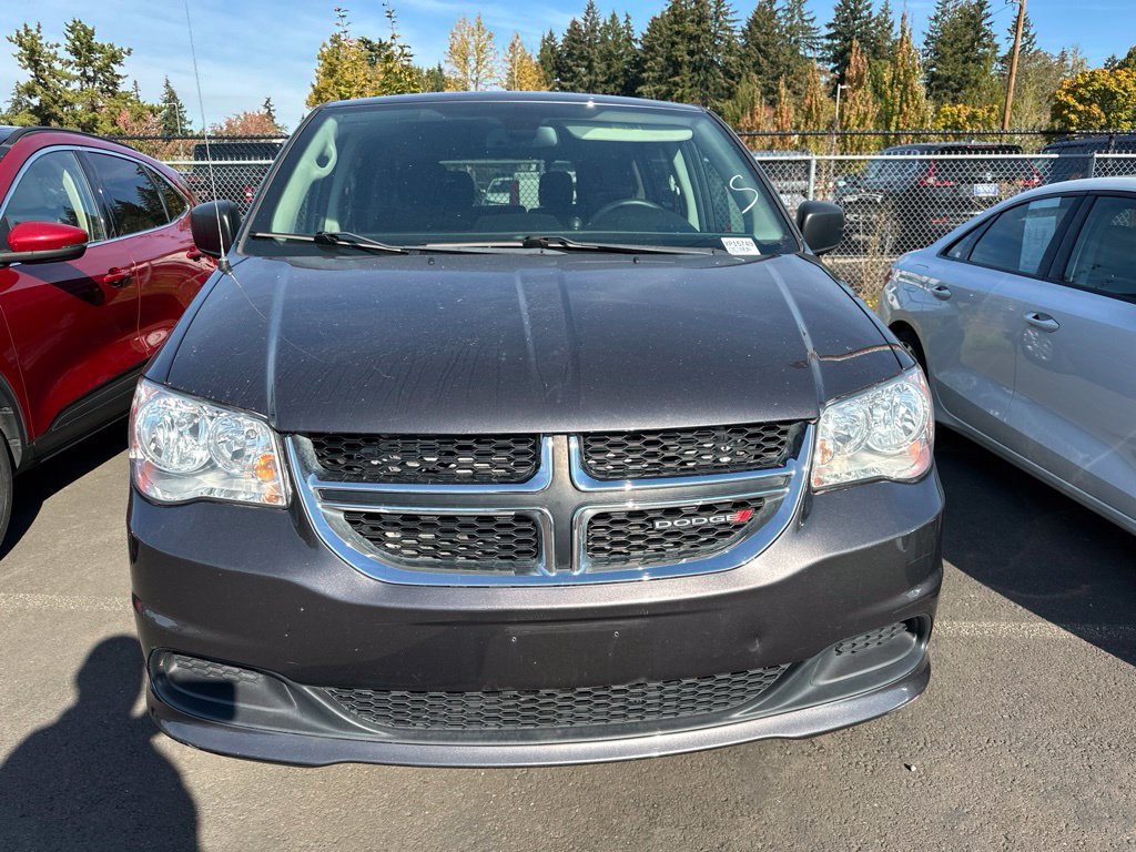 Used 2018 Dodge Grand Caravan SE w/ UConnect Hands-Free Group FWD image 2