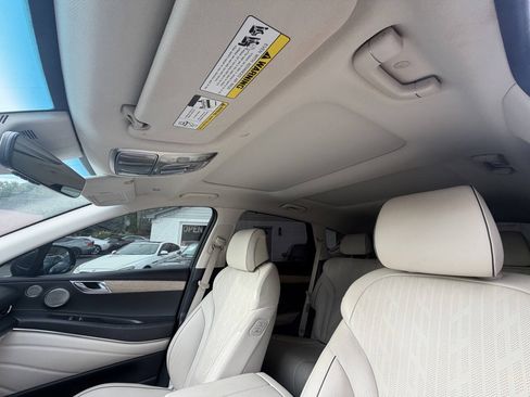 Used 2022 Genesis GV80 2.5T w/ Prestige Package 04 AWD/4WD image 10