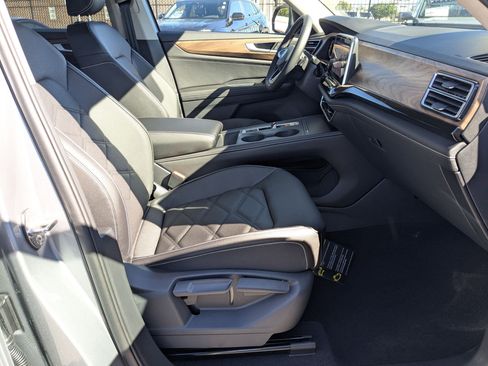 New 2026 Volkswagen Atlas SE image 36