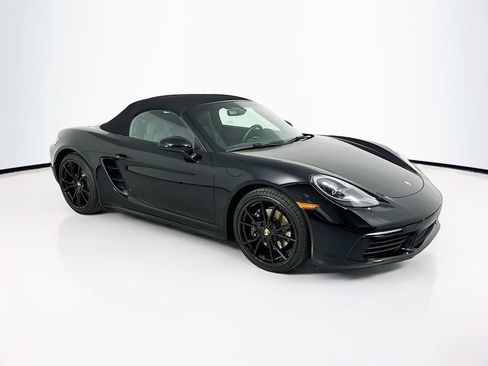 Used 2024 Porsche 718 Boxster RWD image 4