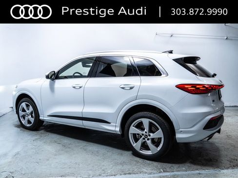 Used 2025 Audi Q5 Premium Plus w/ Premium Plus AWD/4WD image 3