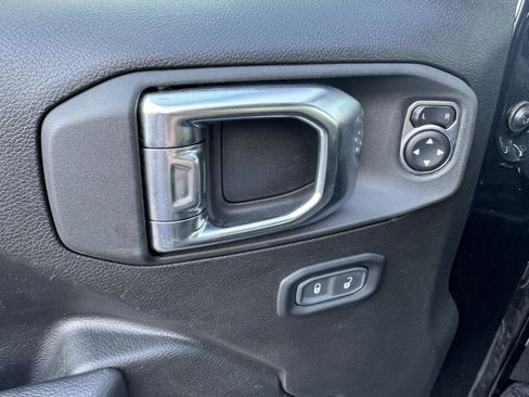 Used 2025 Jeep Wrangler Unlimited Sport S 4xe AWD/4WD image 9