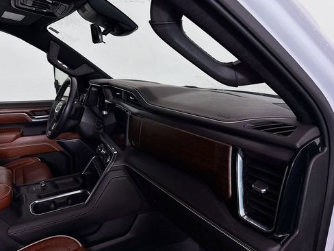 Used 2024 GMC Sierra 2500 Denali Ultimate image 31