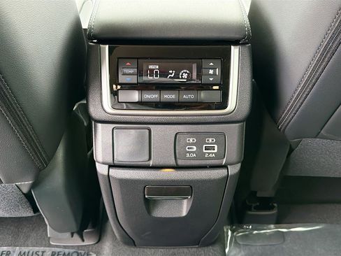 New 2026 Subaru Ascent Premium AWD/4WD image 19