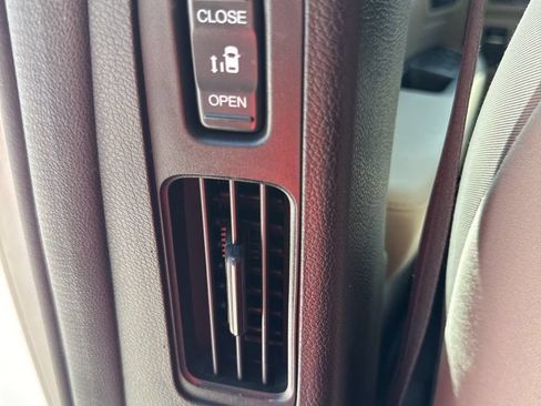 Used 2018 Honda Odyssey EX image 22