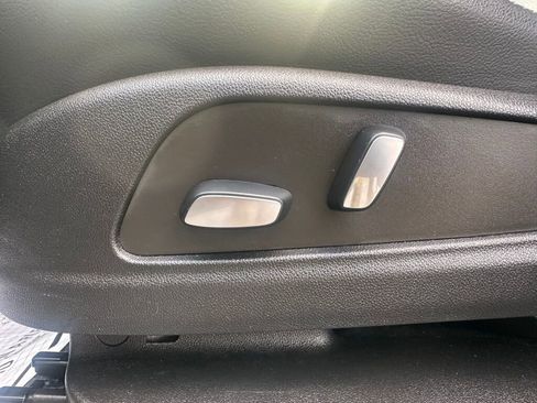 Used 2022 Cadillac XT5 Luxury image 10