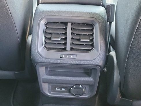 Used 2023 Volkswagen Tiguan SE FWD image 6