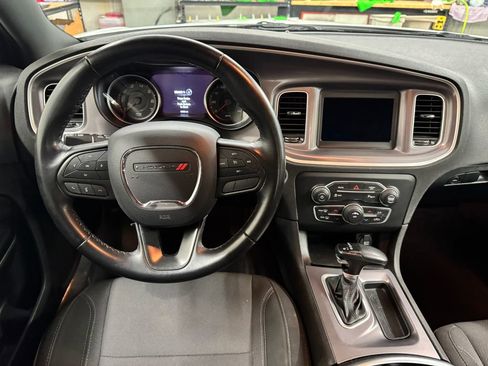 Used 2022 Dodge Charger SXT image 18