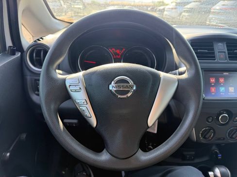 Used 2018 Nissan Versa Note S FWD image 17