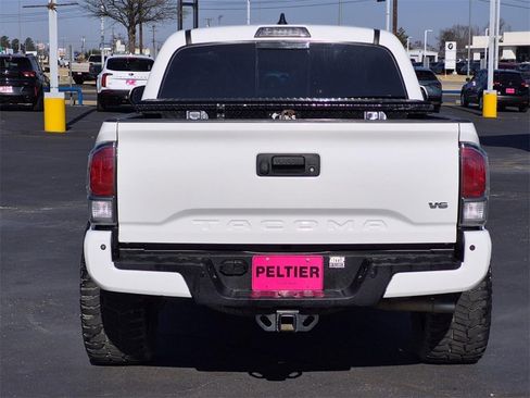 Used 2023 Toyota Tacoma TRD Off-Road w/ TRD Premium Off Road Package image 5