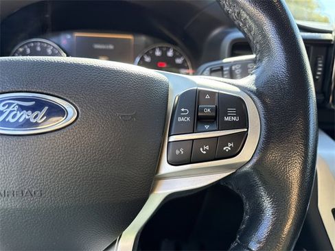 Used 2022 Ford Explorer XLT image 22